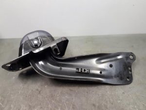 21232418 – 5Q0505224D, 1K0505130L, 5Q0505226C – Draagarm rechts-achter