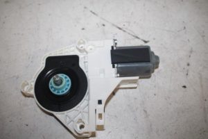 17806213 – 8K0959811A – Door window motor