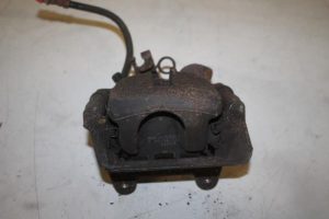 17827182 – 8E0615423H – Remklauw (Tang) links-achter