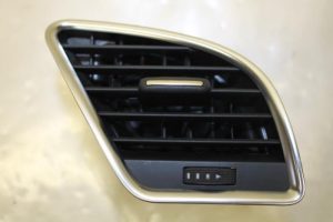 17797473 – 8T1820902CWVF – Luftgitter Armaturenbrett