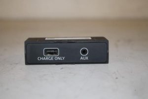 17831867 – 8W0035726 – AUX / USB-Anschluss