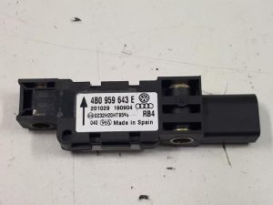 20211797 – 4B0959643E – Airbag Sensor
