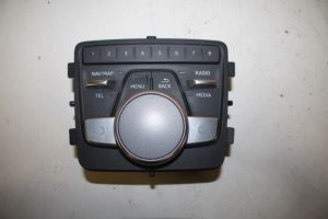 17824134 – 8W0919614T – Regelunit Multi Media