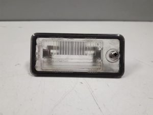 22225220 – 8E0807430A – Registration plate light