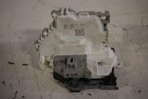 17815738 – 8X2837016B – Deurslot Mechaniek 4Deurs rechts-voor