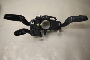 17797141 – 8V0953502H – Steering column stalk