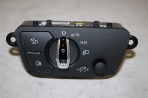 17819441 – 4M0941531AA5PR – Light switch