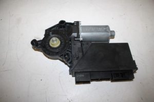 17826268 – 8E0959801E – Door window motor