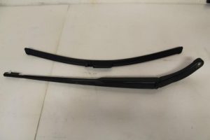 17793789 – 4F1955410 – Scheibenwischerarm vorne