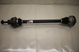 17799918 – 8R0501203C – Antriebswelle links hinten