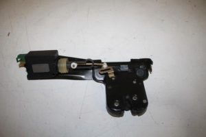 17826931 – 8N0827505B – Slotmechaniek Achterklep