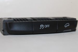 17791421 – 8R0959673BV10 – ESP Schakelaar