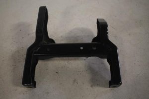 17805708 – 8K2419250C – Steun (diversen)