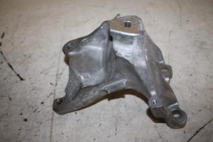 17813088 – 4H0199307AK – Motorsteun