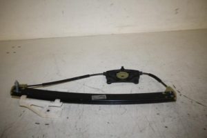 17813708 – 8R0839462D – Rear door window mechanism 4-door, right