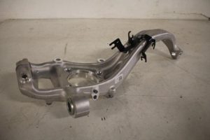 17822053 – 4M0407253J – Fusee links-voor