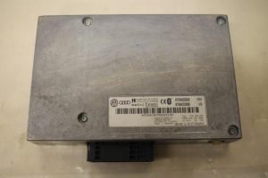 17801917 – 8T0862335B – Phone interface