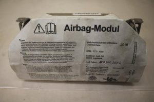 17801438 – 4E0880203C – Airbag rechts (Armaturenbrett)