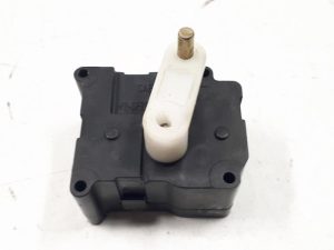 20512587 – 4D0820511A – Heater valve motor
