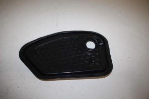 17818008 – 8V4837915A – Deurplaat 4Deurs links-voor