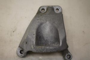 17796470 – 4F0399114B – Getriebe Halterung