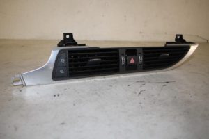 17823969 – 4G1820951J6PS – Luftgitter Armaturenbrett