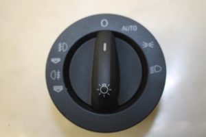 17796498 – 4F1941531D5PR – Light switch