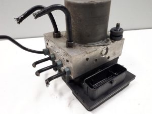 19504188 – 4F0614517BA – ABS Pumpe