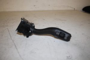 17823615 – 4E0953503C4PK – Ruitenwis Schakelaar