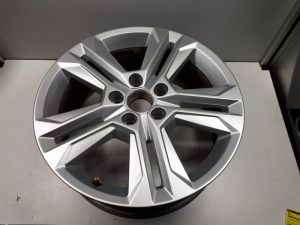 19735404 – 81A601025AJ – Felge