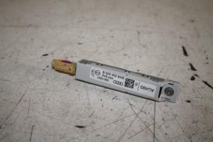 17810940 – 8W8035225B – Antenna Amplifier