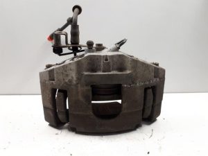 18744422 – 8E0615123B – Remklauw (Tang) links-voor