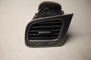 17831458 – 5G1819703H – Luchtrooster Dashboard