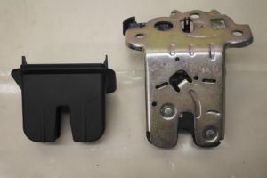 17797145 – 4H0827505A – Slotmechaniek Achterklep