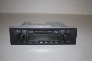 17817186 – 8E0035152 – Radio