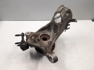 21883588 – 5Q0407254C – Fusee rechts-voor