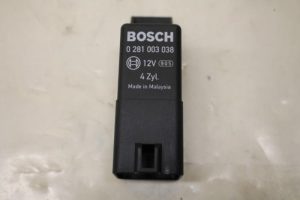 17797716 – 038907281D – Voorgloei Relais