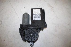 17824310 – 8E1959802H – Door window motor