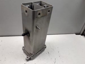 18811383 – 4H0805110TA, 4H0805120B – Chassisbalk voor