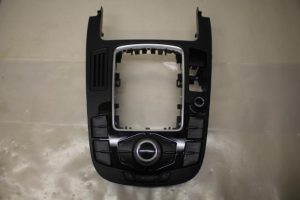 17801352 – 8T0919609WFX – Regelunit Multi Media