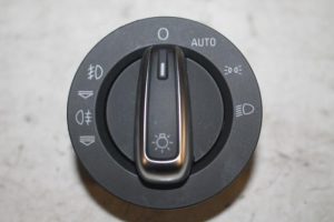 17807491 – 4F2941531E5PR – Light switch