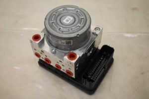 17797891 – 5Q0614517K – ABS Pumpe