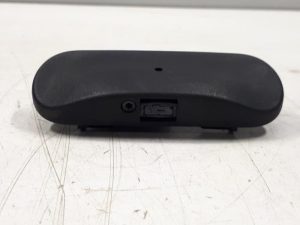 21384101 – 4G0955987A – Front windscreen washer jet