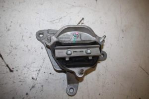 17816629 – 8K0399151CN – Getriebe Halterung