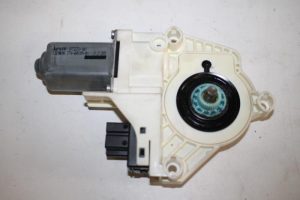 17802213 – 4F0959802D – Fenstermotor Tür