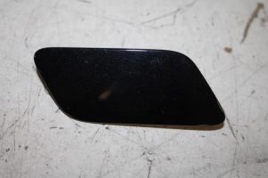 17812282 – 4M0807754BC9X – Abdeckkappe Scheinwerferwaschanlage rechts