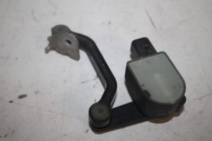 17803905 – 4F0616572D – Xenon height adjustment