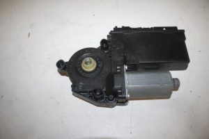 17827165 – 8H2959802D – Fenstermotor Tür