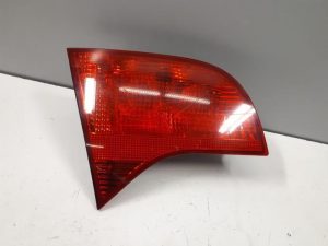 18321422 – 8E9945093 – Achterlicht links