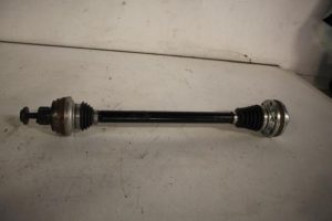 17831861 – 8R0501203C – Antriebswelle links hinten